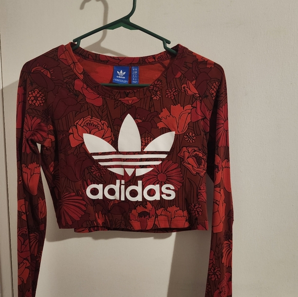 ** RARE ** Authentic Red Floral Adidas Crop Top & Leggings set - Picture 2 of 6